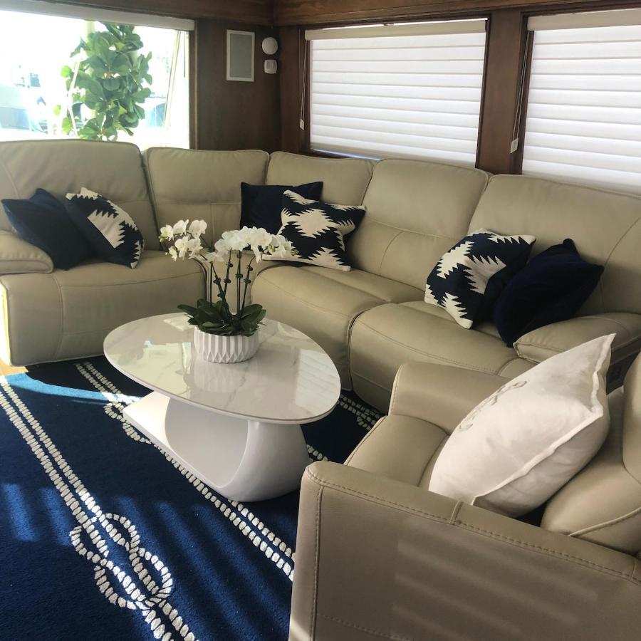 Luxury Afloat Yacht Paradise 3 Bedrooms 3bath 5 Beds With Full Marina View * Los Ángeles
