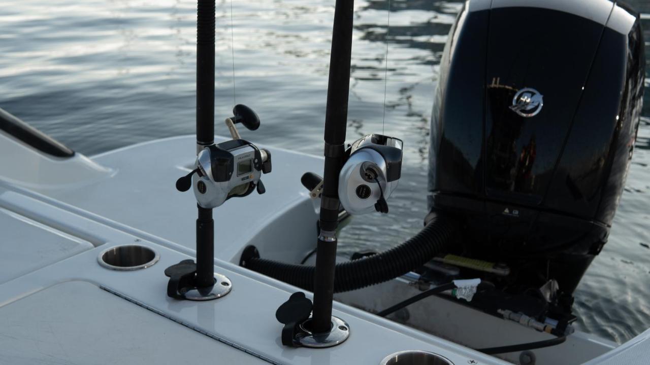 Luxury Afloat Yacht Paradise 3 Bedrooms 3bath 5 Beds With Full Marina View Hotel en barco